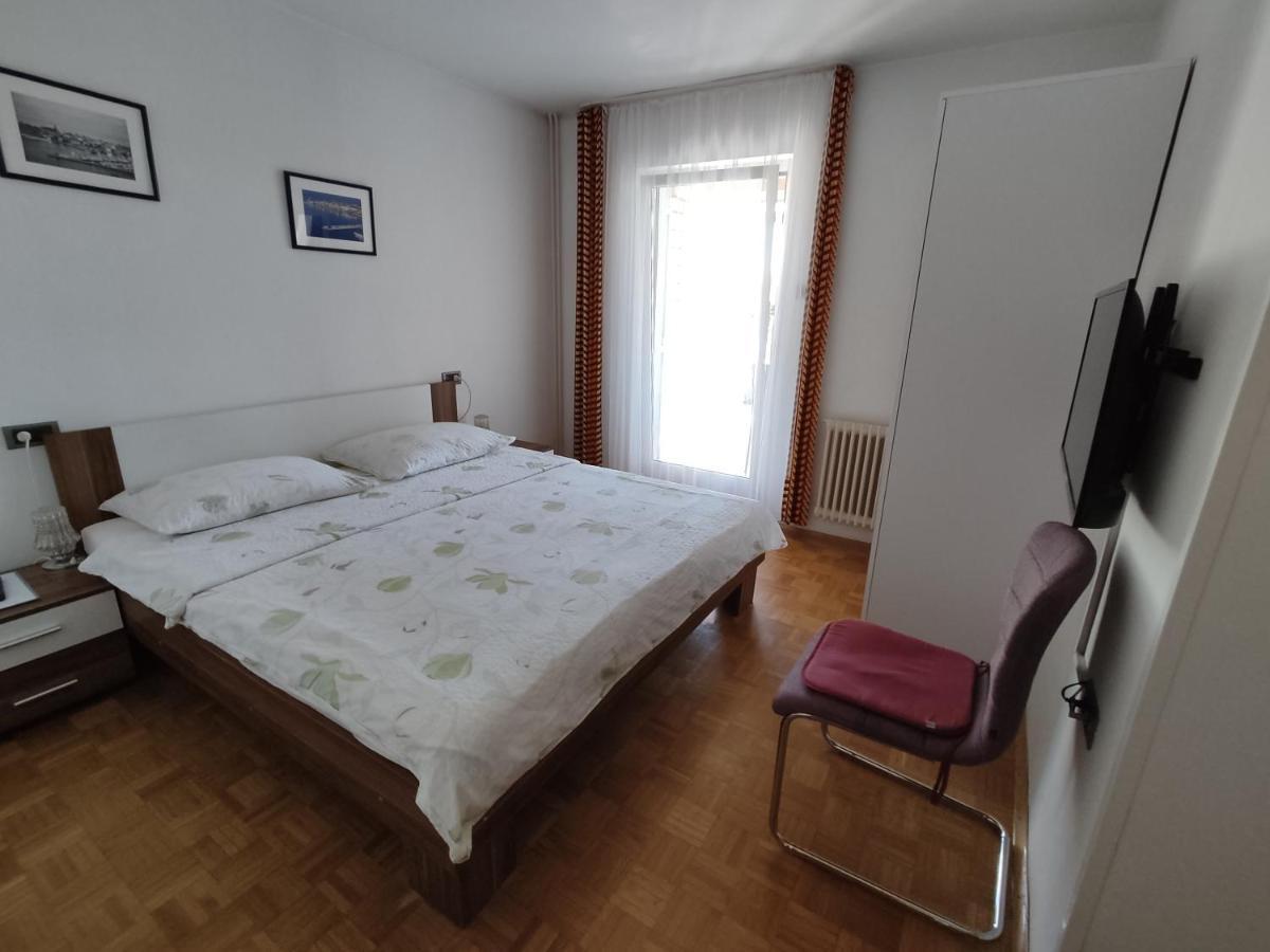 Apartments Samec Изола Экстерьер фото