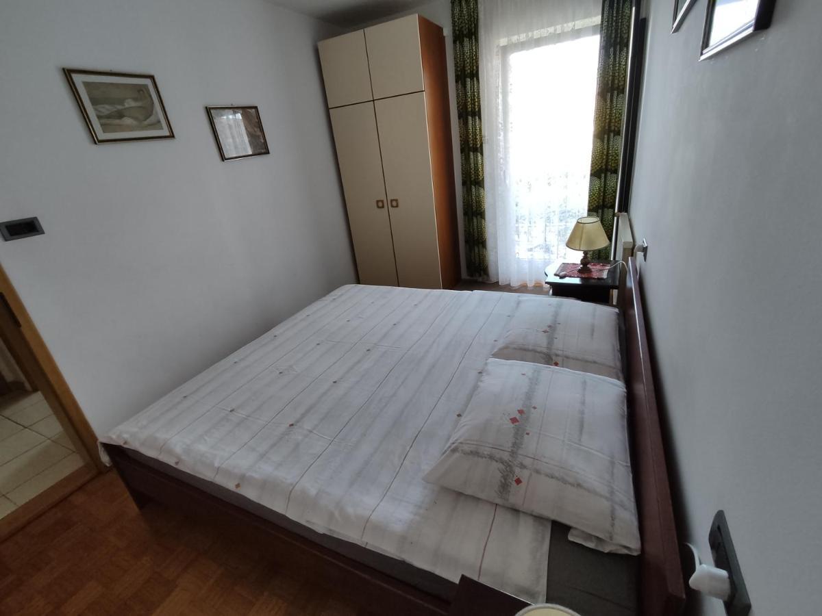 Apartments Samec Изола Экстерьер фото