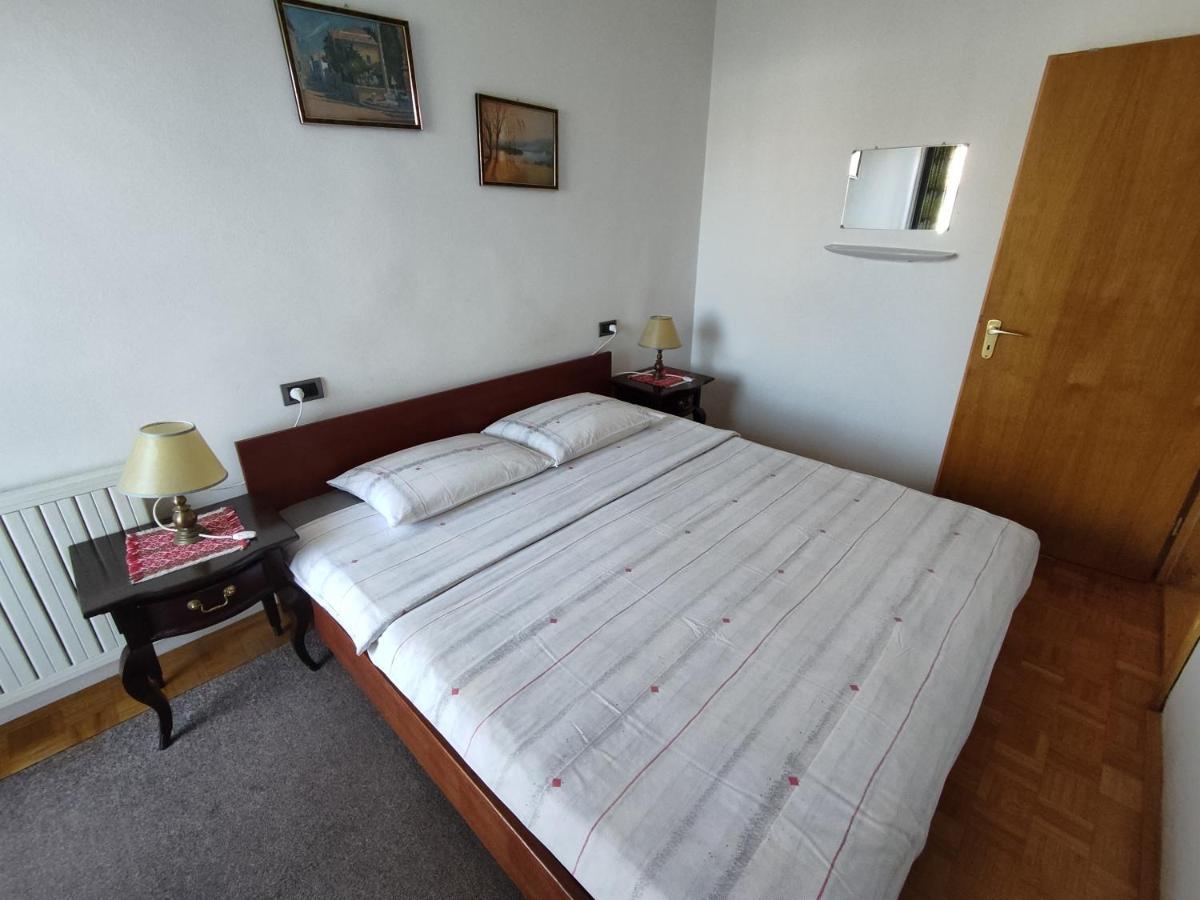 Apartments Samec Изола Экстерьер фото