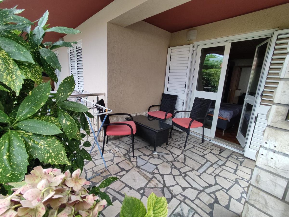 Apartments Samec Изола Экстерьер фото