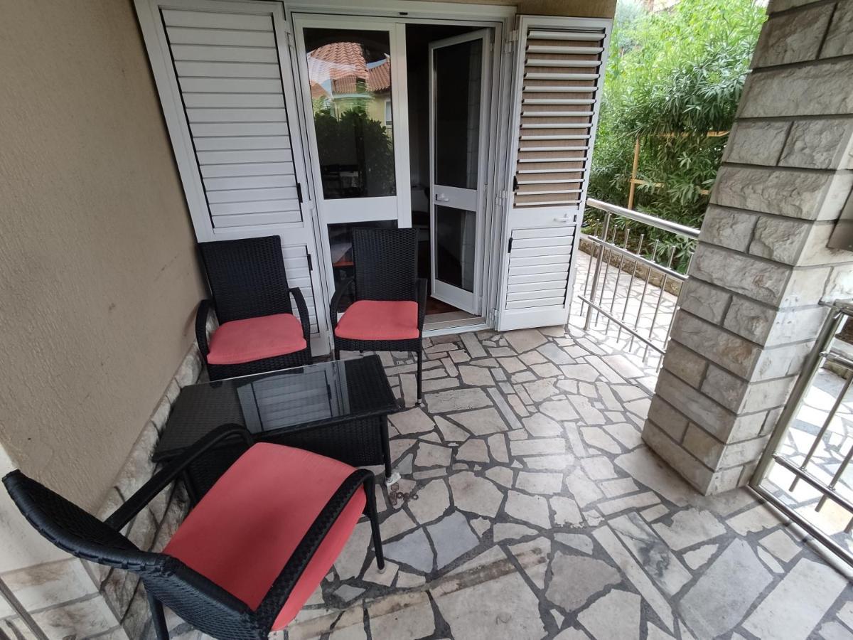 Apartments Samec Изола Экстерьер фото