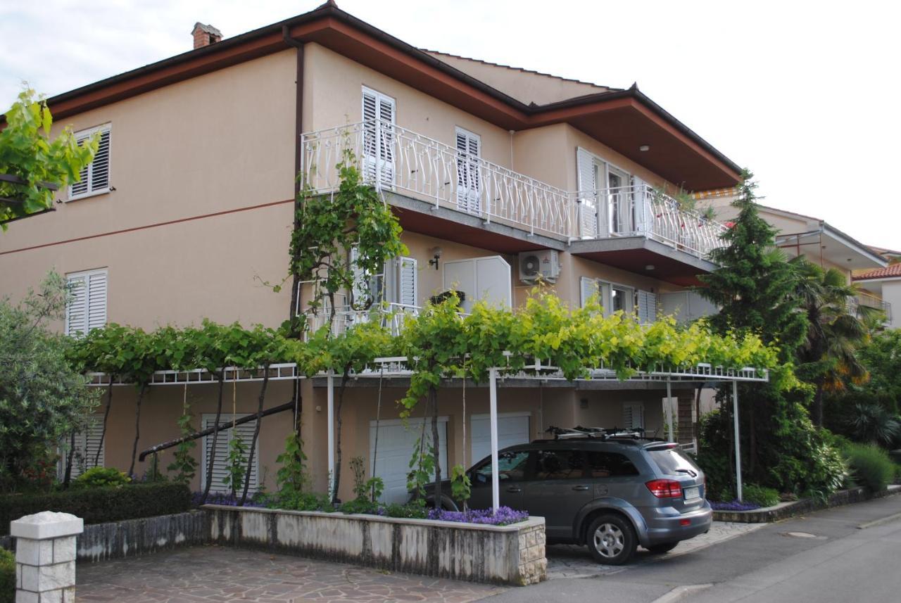 Apartments Samec Изола Экстерьер фото