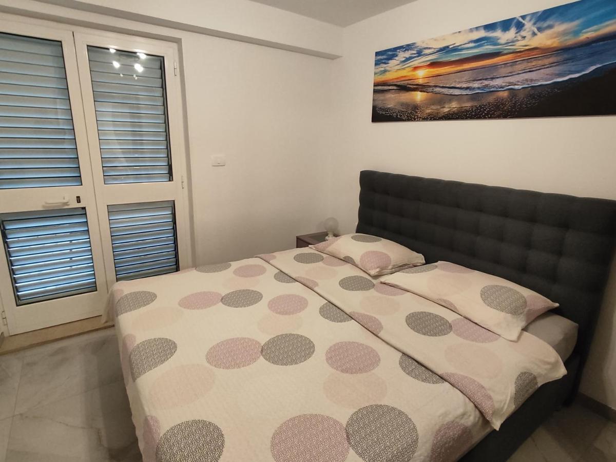 Apartments Samec Изола Экстерьер фото