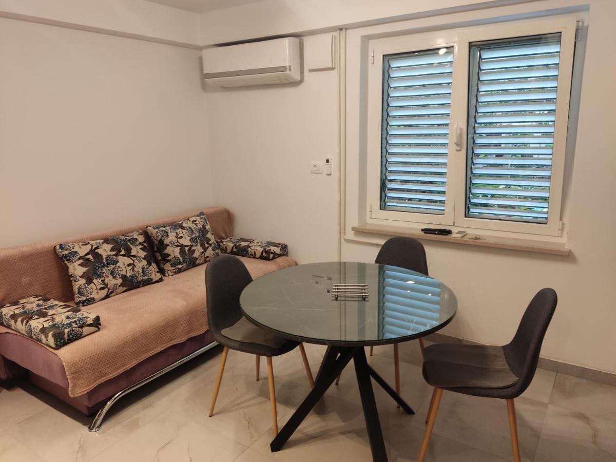 Apartments Samec Изола Экстерьер фото