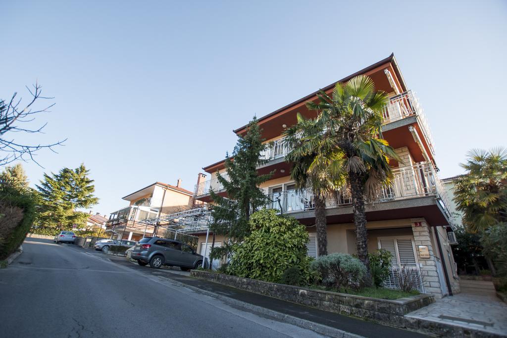 Apartments Samec Изола Экстерьер фото